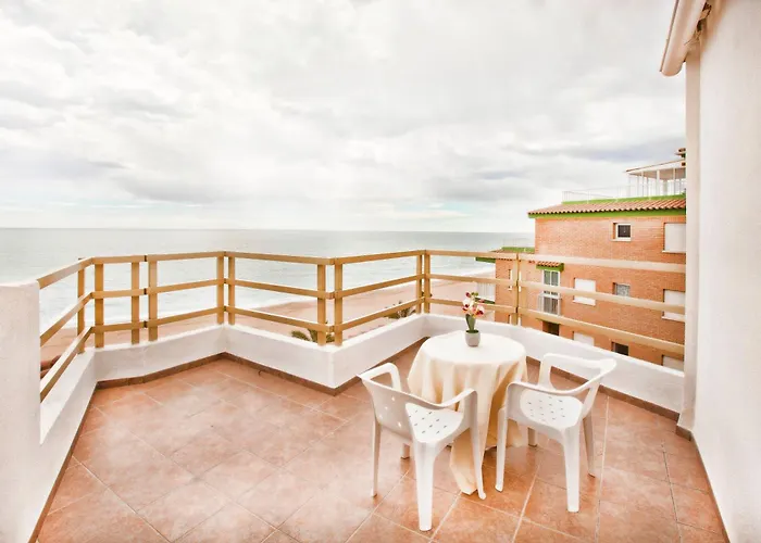 Sunday's Hotel